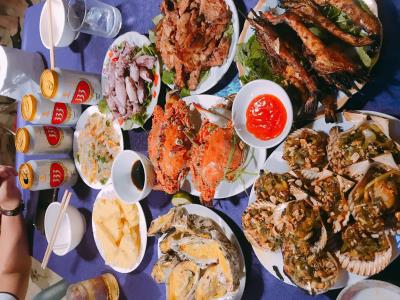 Đốt Lửa Trại Ở Bãi Hồng Vàn: Đêm Nhạc Và BBQ Hải Sản 2025